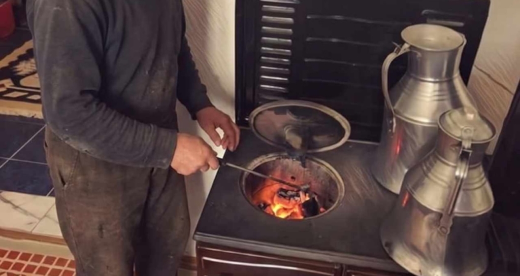 Polonyalı tamirci sobada odun yerine 133 çörek yakarak evini ısıttı