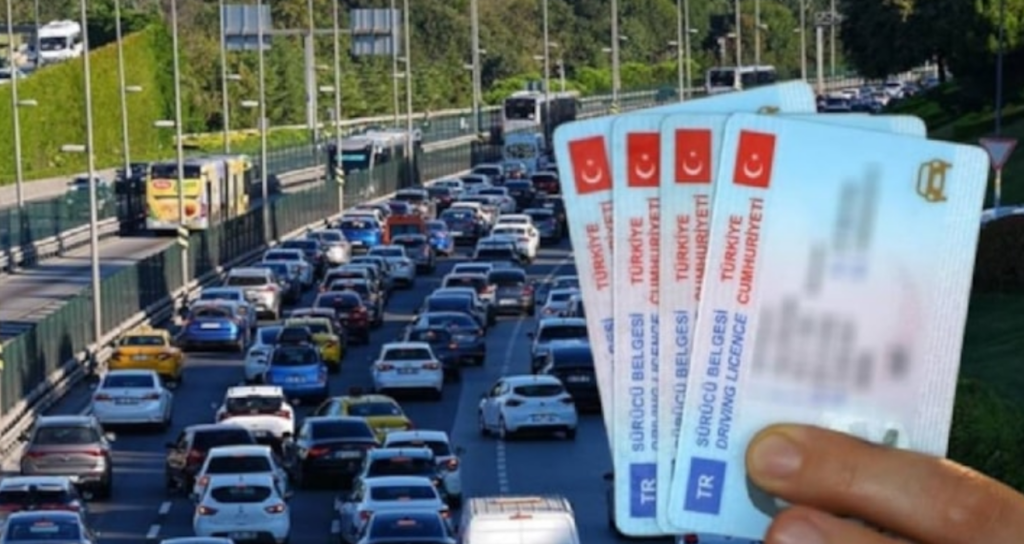 Ehliyetlerin Arka Yüzündeki 103 Kodu Sağlık Kontrolü Periyotlarını Belirliyor