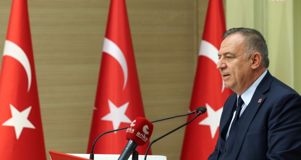 Gökan Zeybek Bakırköy ve Merkezefendi Belediyelerine Yönelik Operasyonları Eleştirdi